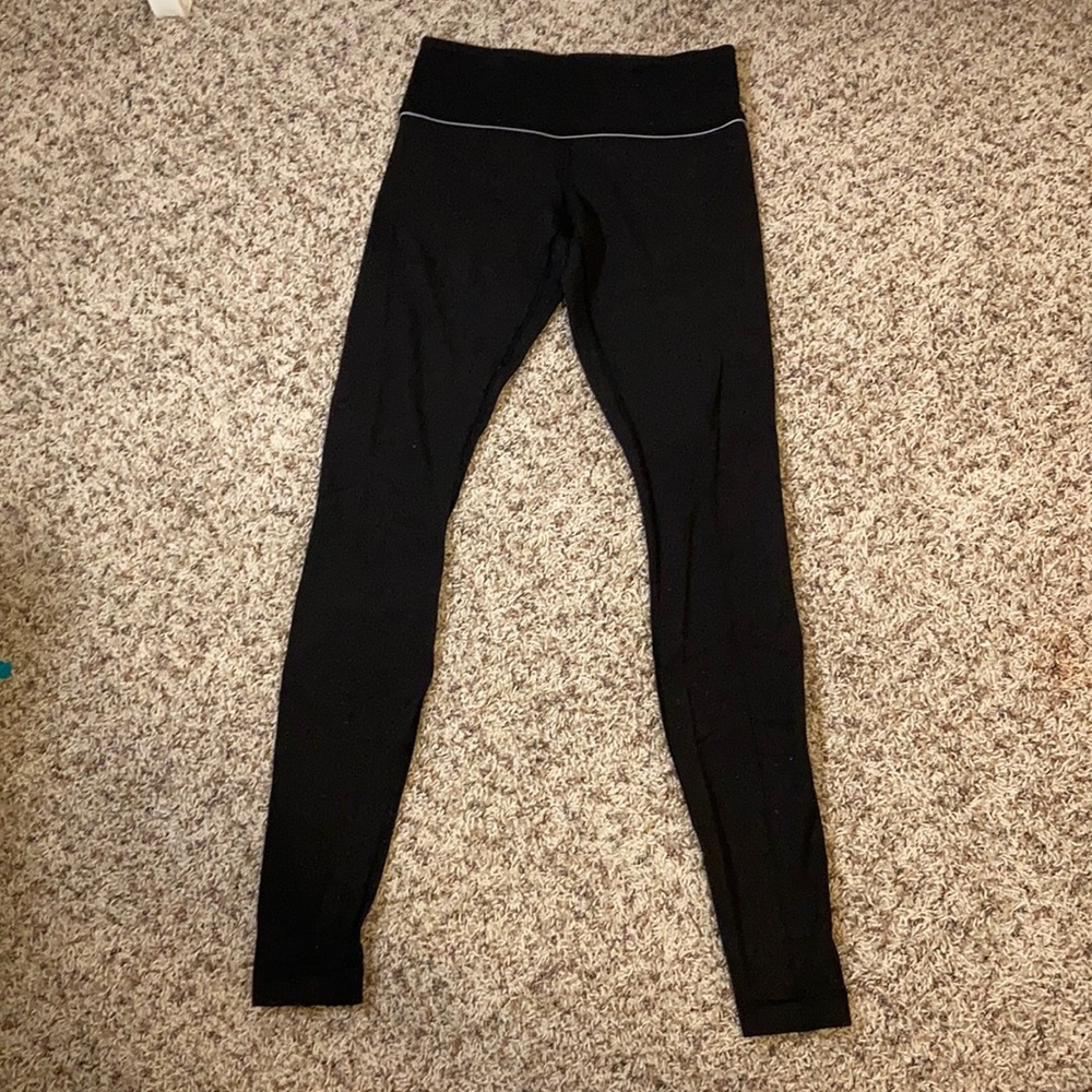Black Lululemon leggings
